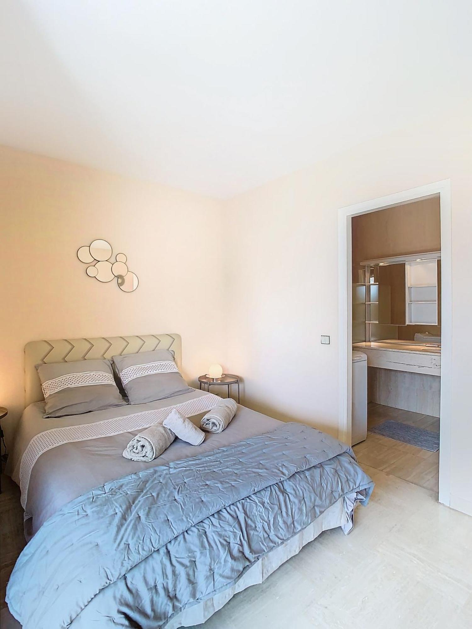 Parc - 4 Pers 60m2 - Piscine - Climatise
